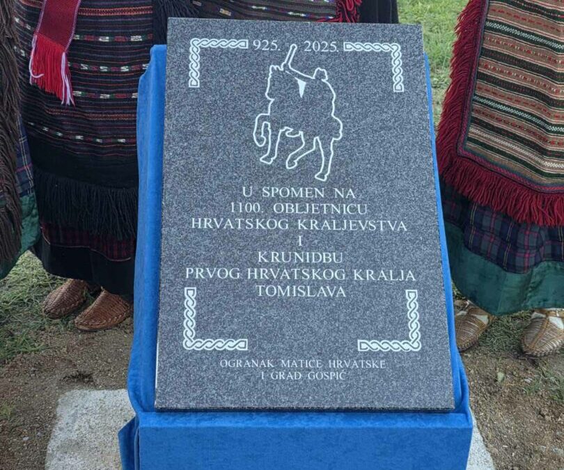 Učenici Gimnazije Gospić – Mladi povjesničari – sudjelovali na svečanom obilježavanju  1100. godina Hrvatskog kraljevstva