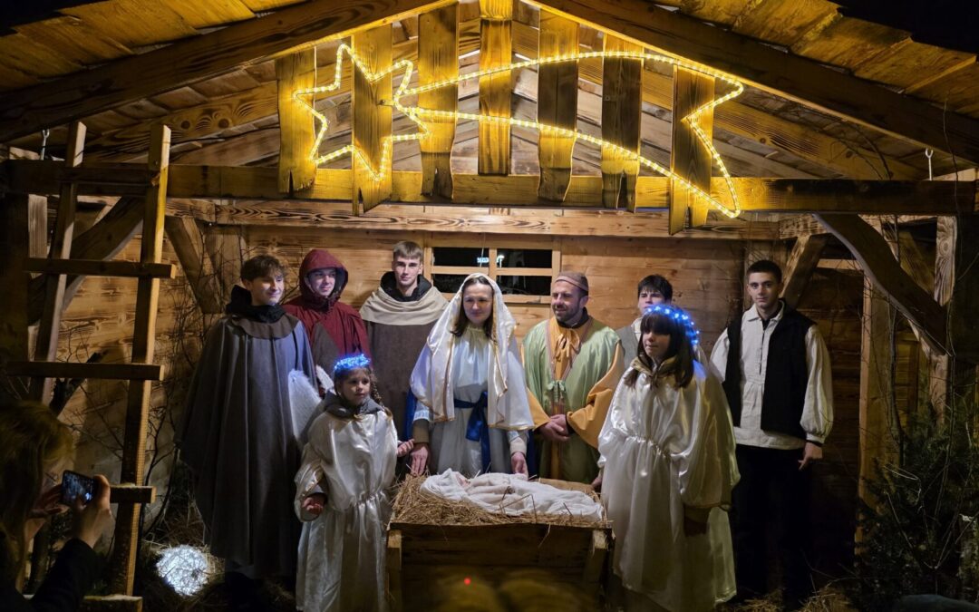 Žive jaslice u božićnoj noći u Gospiću