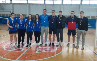 Učenice i učenici Gimgosa županijski prvaci u badmintonu